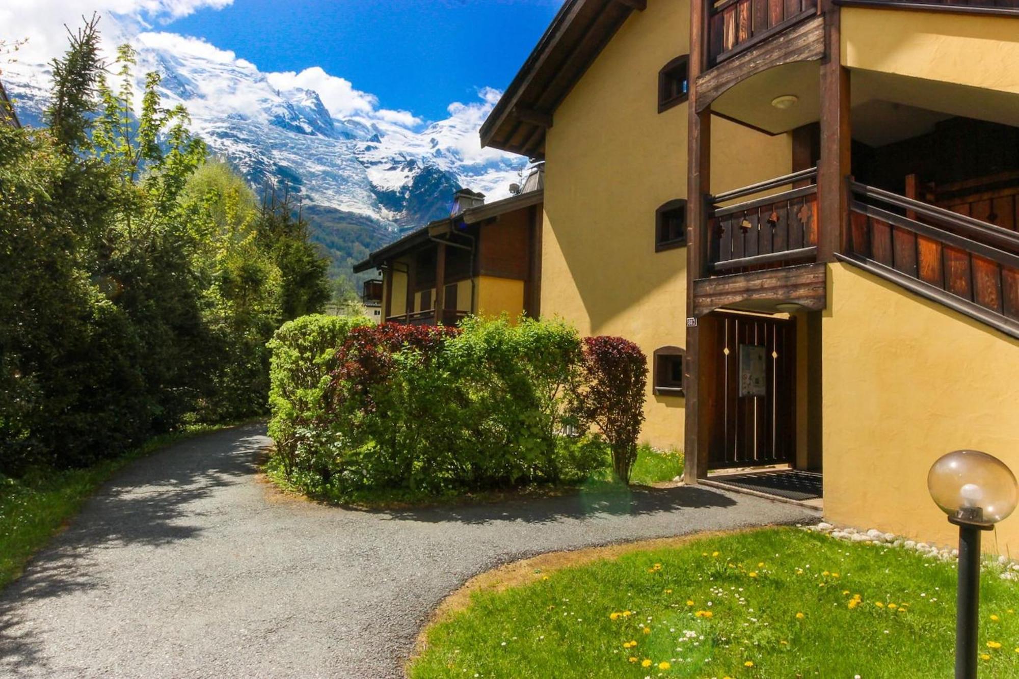 Les Capucins - Calm - Mont-Blanc - Lake Gaillland Chamonix ภายนอก รูปภาพ